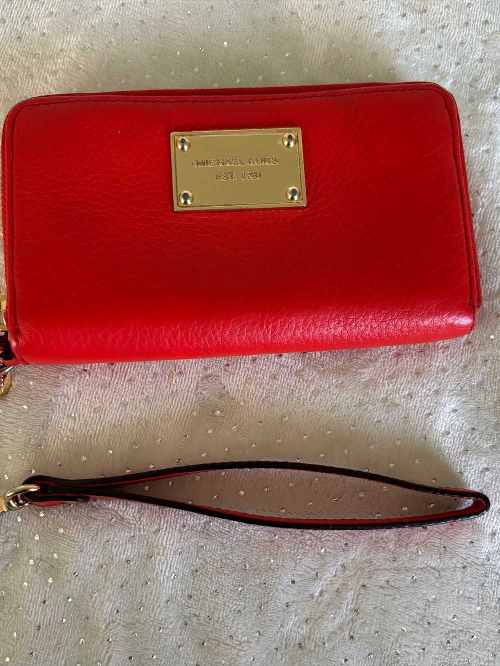 Michael Kors Red Pebbled Leather Wristlet with Gold Plaque - Picture 2 of 10